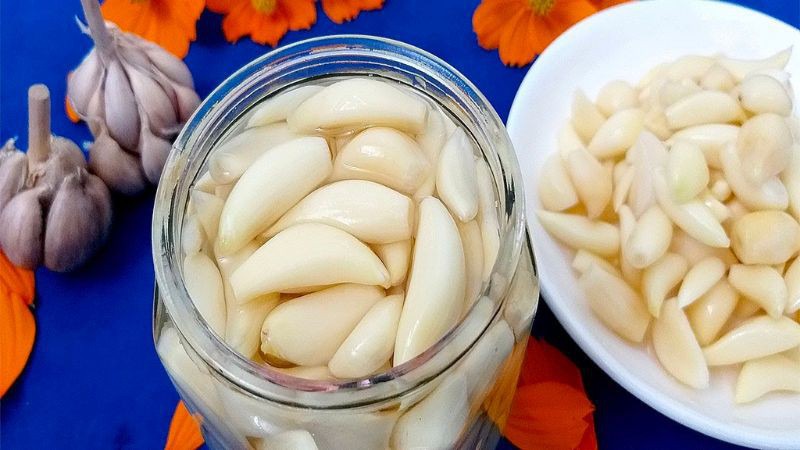 Lợi ích của tỏi ngâm giấm
