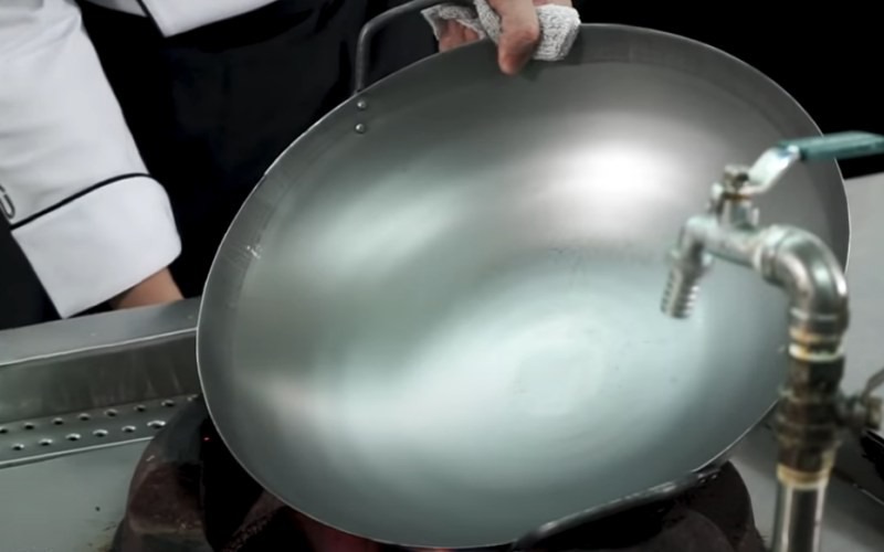 Sấy khô chảo lần 1